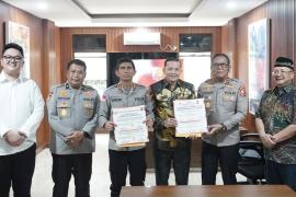 Kapolda Aceh Terima 1,2 Juta PIN E-Learning untuk Pembelajaran Mandiri Siswa Korban Bencana