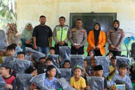Dari Kepedulian untuk Masa Depan: Polri–Universitas Jambi Bantu Pelajar Aceh Tamiang