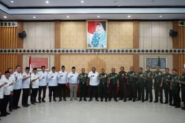Dukung Percepatan Pembangunan Koperasi Merah Putih, Wagub Mian Optimistis Target 2026 Tercapai