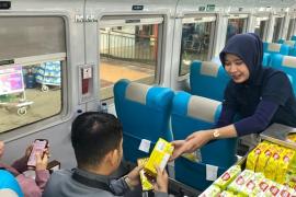 KAI Services Siaga Layani Service Recovery bagi Penumpang Terdampak Keterlambatan Akibat Banjir Jalur Semarang
