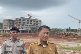  Herry Mulyadi  (Kepala Desa Cibinong)