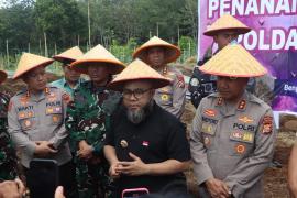 Kapolda Bengkulu Hadiri Panen Raya Jagung dan Pemberian Hadiah Lomba SADESAHE Provinsi Bengkulu Tahun 2025