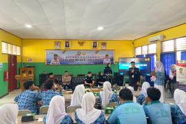 Bidhumas Polda Bengkulu Gelar Sosialisasi "Cyberbullying dan Etika Bermedia Sosial" di SMA Negeri 1 Kota Bengkulu