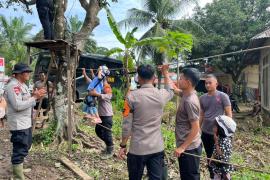 Trauma Healing Polri Hadirkan Flying Fox untuk Kembalikan Senyum Anak-Anak Terdampak Bencana di Kayu Pasak