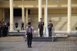 Kapolda Bengkulu Pimpin Upacara Penganugerahan Tanda Kehormatan Satyalancana Pengabdian Personel Polda Bengkulu