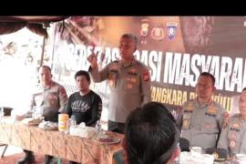 Kapolda Bengkulu Pimpin Offroad Jelajah Berkah Bhayangkara Ke-2 di Batik Nau, Salurkan Bansos untuk Warga Terpencil