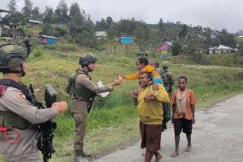 Langkah Sunyi yang Menguatkan Harapan di Sugapa