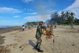 Kodim 0423/BU Gelar Karya Bakti Pembersihan Pantai, Sesuai Instruksi Presiden RI