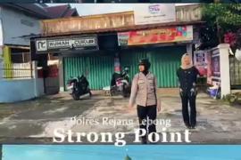 Polisi Rejang Lebong Pasang Strong Point – Jaga Ketertiban, Tindak Gangguan Di Jalan Raya