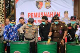 Kapolda Bengkulu Pimpin Pemusnahan Barang Bukti Hasil Operasi Pekat Nala I Tahun 2026