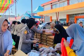 Polres Kaur Gelar Bazar Pasar Murah, Warga Antusias Sambut Kebutuhan Pokok Jelang Lebaran
