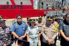Kapolda Bengkulu Tinjau Keberangkatan Kapal Perintis Menuju Pulau Enggano dalam Rangka Mudik Idul Fitri 1447 H