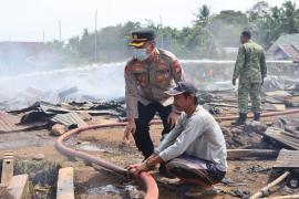 Kebakaran Hanguskan 17 Los Pasar, Kapolres Bengkulu Utara Turun Langsung ke Lokasi