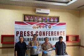 ‎Gerak Cepat, Polres Bengkulu Utara Ringkus Lima Pelaku Pengeroyokan Maut di Pinang Raya