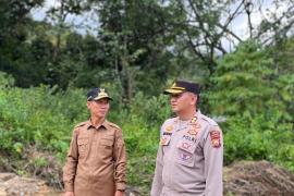 Polres Lebong Bersama Forkopimda Tinjau Langsung Penanganan Longsor Di Pinang Belapis, Akses Jalan Kembali Normal