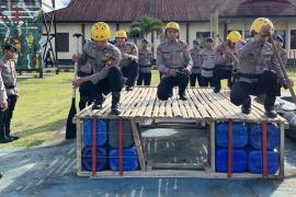 Antisipasi Banjir, Satbrimob Polda Bengkulu Melalui Batalyon A Pelopor Siapkan Rakit Darurat