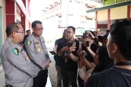 10 Jenazah Korban Kecelakaan Kereta Bekasi Dibawa ke RS Bhayangkara, Proses Identifikasi Berjalan