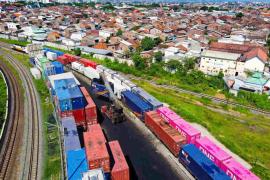 KAI Logistik Siap Tingkatkan Kapasitas Angkut Peti Kemas Ke Semarang
