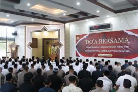 Jaga Kamtibmas, Kapolda Bengkulu Gelar Doa Bersama dengan Santri Pondok Pesantren Salafiyah Kota Bengkulu di Masjid Al Amin