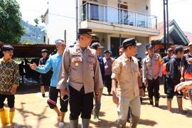 Kapolres Lebong dan Forkopimda Tinjau Langsung Lokasi Banjir