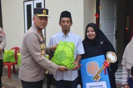 Kapolda Bengkulu Resmikan Bedah Rumah 