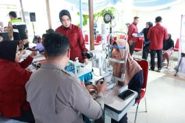 Polri Untuk Masyarakat : Polda Jatim Gelar Baksos dan Bakkes untuk Ribuan Warga di Nganjuk