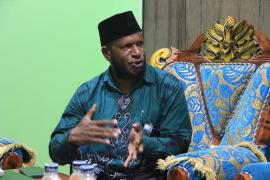 Tokoh Muslim Papua sekaligus Ketua Takmir Masjid Raya Provinsi Papua KH. Abdul Kahar Yelipele, S.Pd.I., M.Pd.I., 