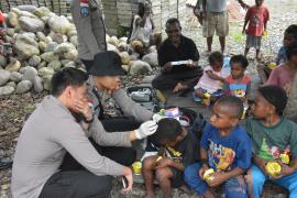 Ops Damai Cartenz Berbagi Kasih, Hadirkan Bantuan dan Pelayanan Kesehatan bagi Warga Pelosok Timika