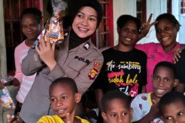 Tawa Anak-Anak Papua Sambut Kehadiran Satgas Damai Cartenz, Hangatkan Panti Asuhan di Keerom
