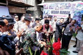 Polri Bedah 80 Rumah Layak Huni