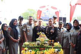 Kapolda dan Wakapolda Bengkulu Ikut Lompati Ring Api