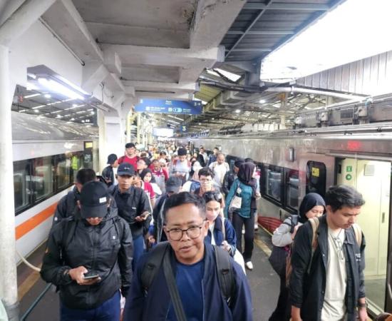 Pengguna Jasa KA di Wilayah KAI Daop 2 Bandung Januari–April 2026 Tembus 1,7 Juta Pelanggan, Naik 9,42 Persen