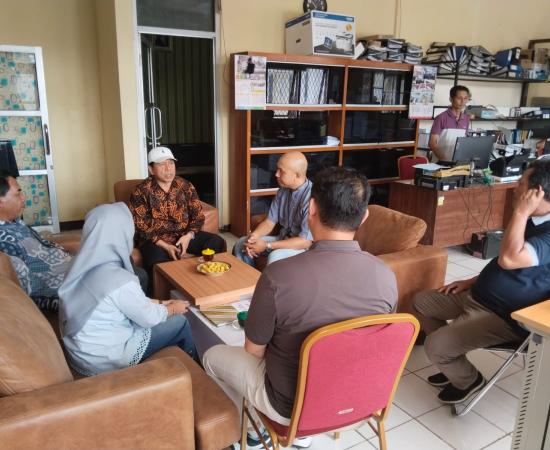 Tim Pembina Samsat Kepahiang Terima Kunjungan Kepala Bapenda Provinsi Bengkulu, Pantau Pelayanan Samsat di Masa Pemutihan Pajak