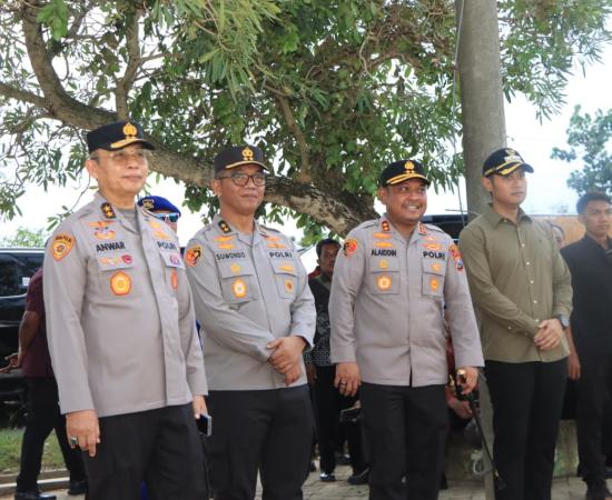 Polri Bersama Petani Jagung Tuban Bersiap Sambut Kehadiran Presiden RI pada Panen Raya