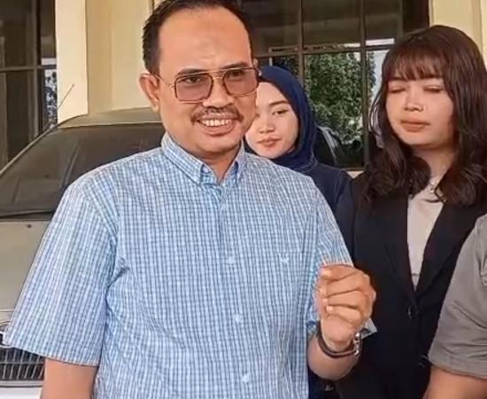 kuasa hukum terdakwa, Ilham Patahillah