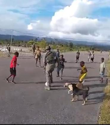 Satgas Operasi Damai Cartenz 2026 Perkuat Keamanan dan Kedekatan Humanis dengan Masyarakat Kenyam