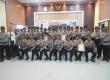 Kapolda Aceh Beri Penghargaan kepada Danyon Taruna Akpol dan Taruna Akpol atas Dedikasi Kemanusiaan di Aceh Tamiang